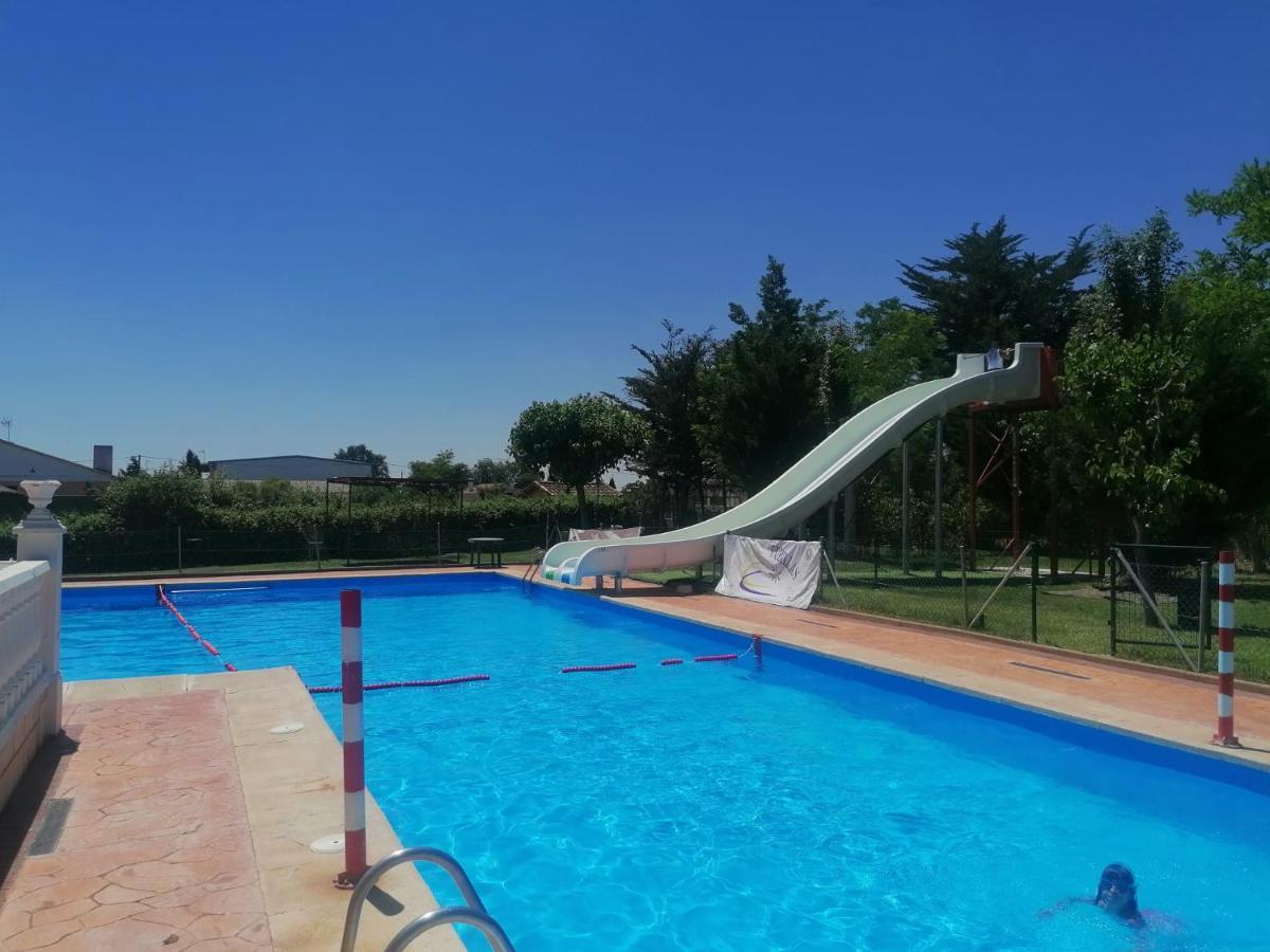 Camping Cubillas Cubillas de Santa Marta Exterior photo