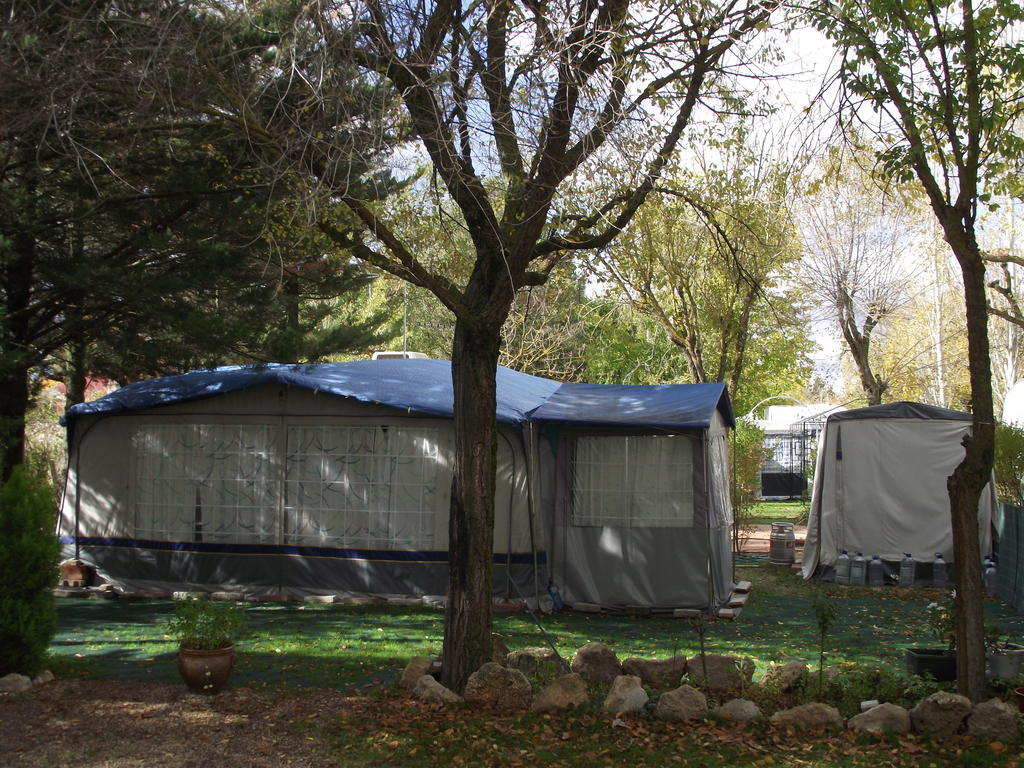 Camping Cubillas Cubillas de Santa Marta Exterior photo